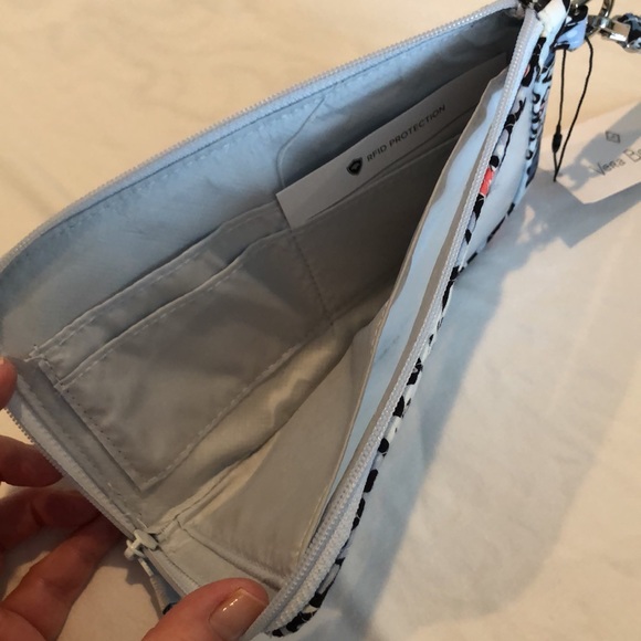 Vera Bradley wallet - Picture 5 of 8